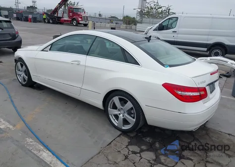 2013 Mercedes-Benz E 350 из США, поврежденный, VIN WDDKJ5KB9DF200871